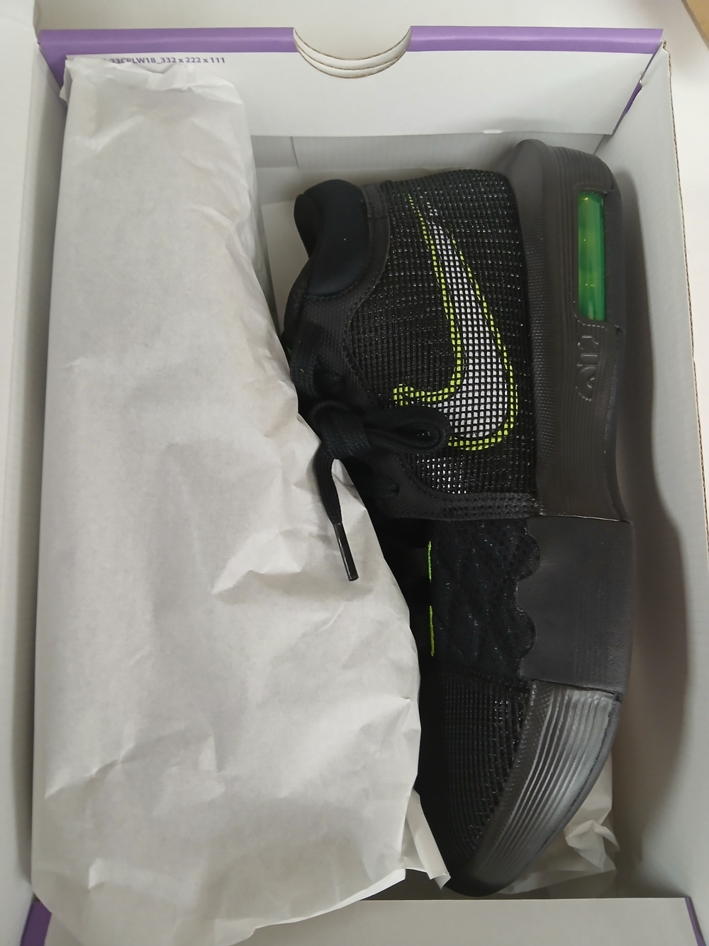 Nike Men’s Black Sneakers with Green Accent